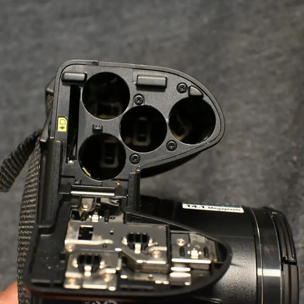 Nikon COOLPIX L120 14.1MP 21x Zoom Digital Camera TESTED